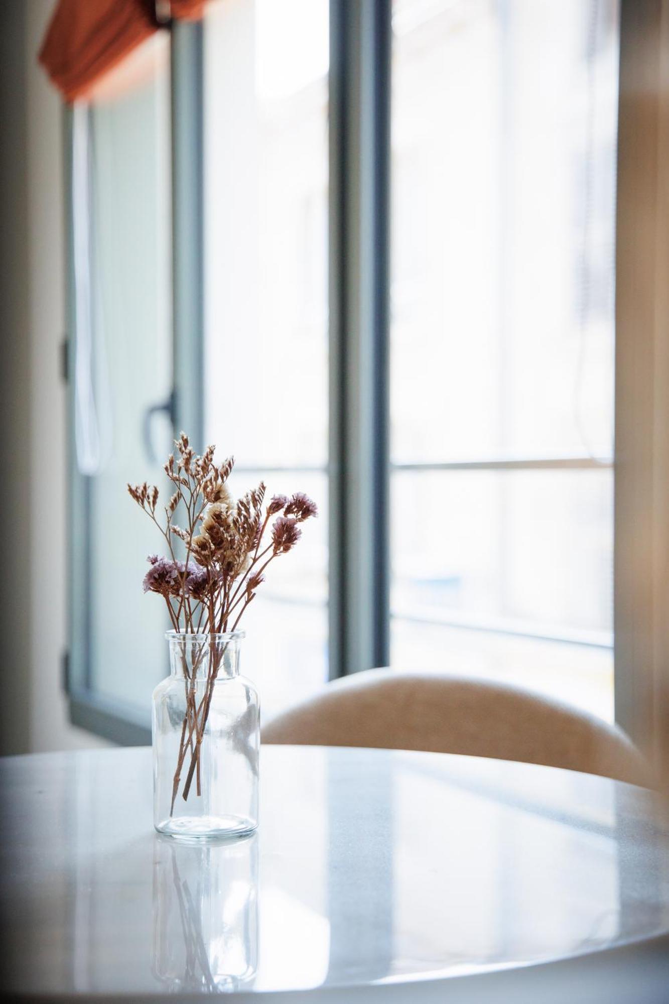 Appart'Hotel Le Corot - Acces Autonome - Saint-Junien Centre エクステリア 写真