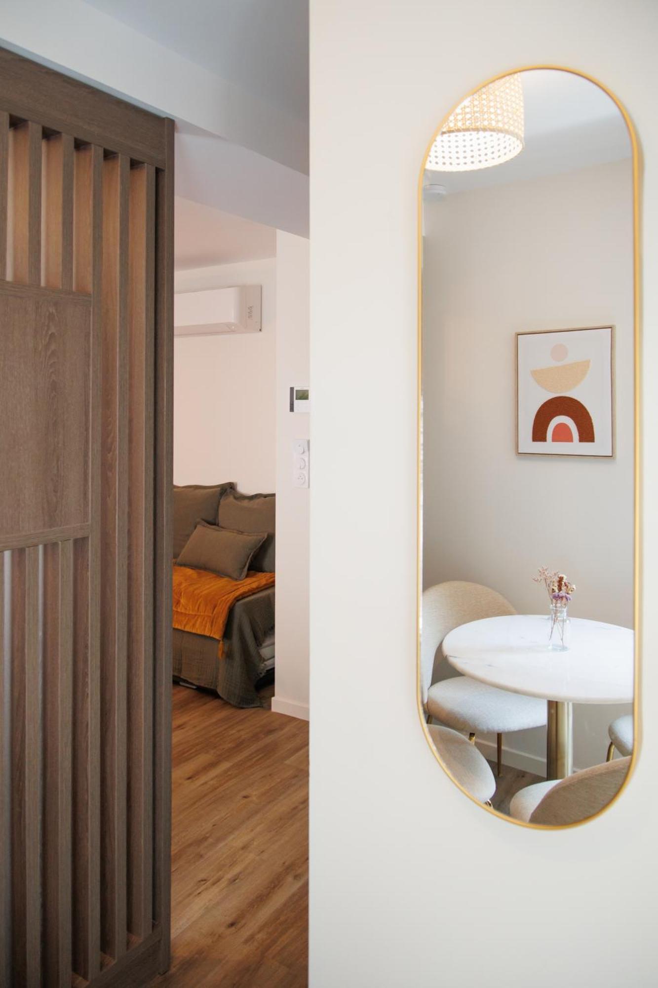 Appart'Hotel Le Corot - Acces Autonome - Saint-Junien Centre エクステリア 写真