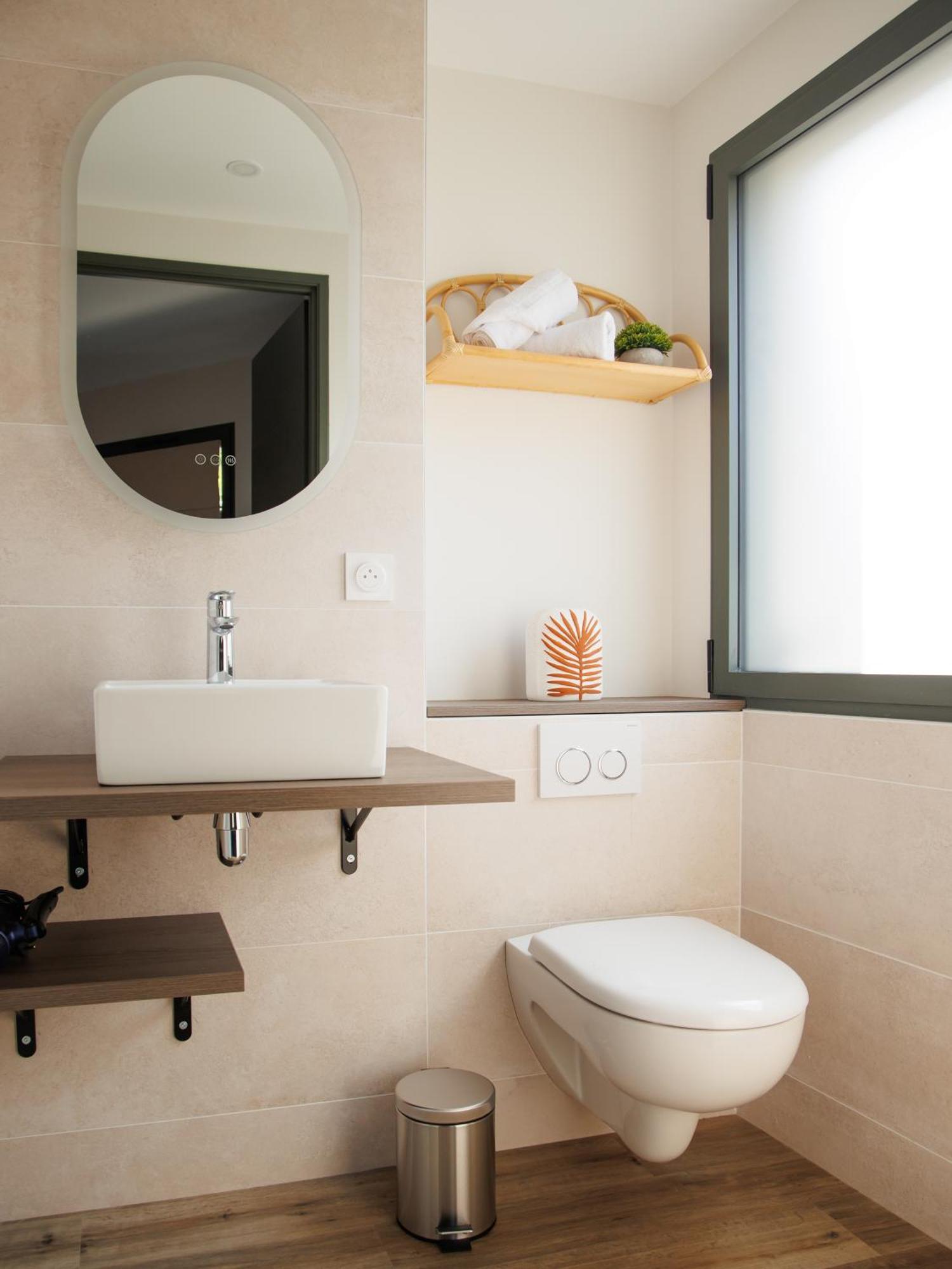 Appart'Hotel Le Corot - Acces Autonome - Saint-Junien Centre エクステリア 写真